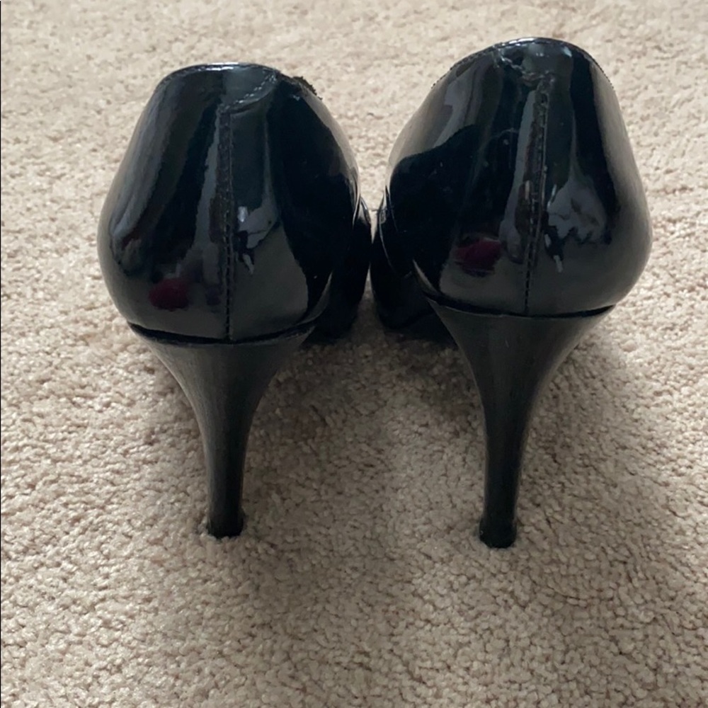 Heels - Picture 3 of 3